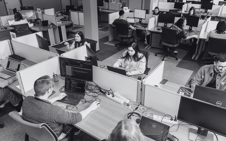 ¿Tu Service Desk resuelve problemas o solo apaga fuegos?